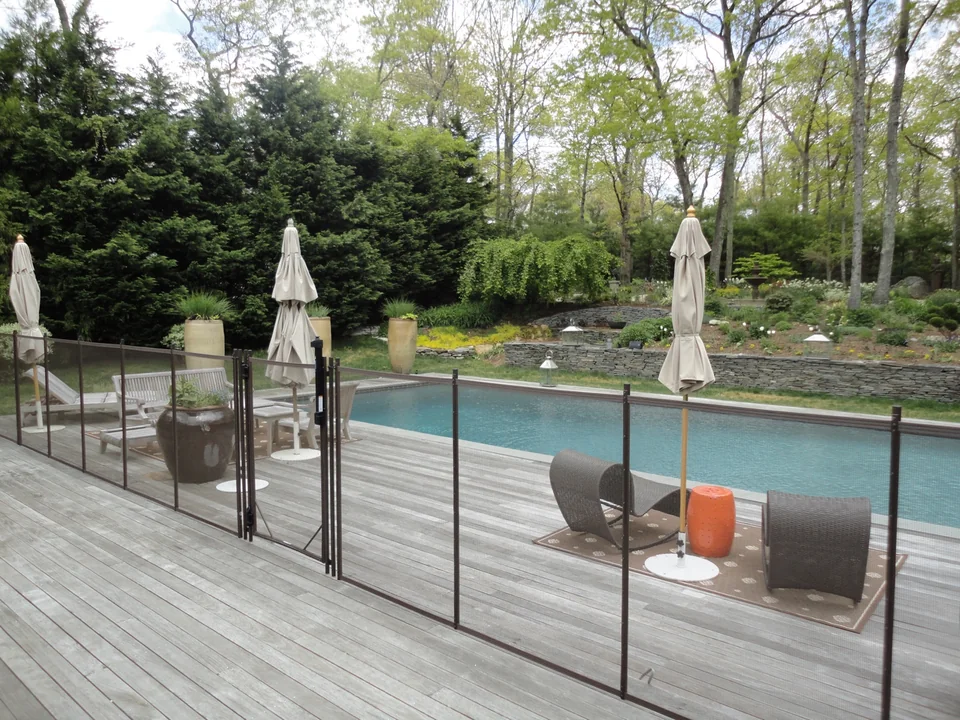 4' All-Brown Guardian Premier — Wood Deck in Southampton, NY