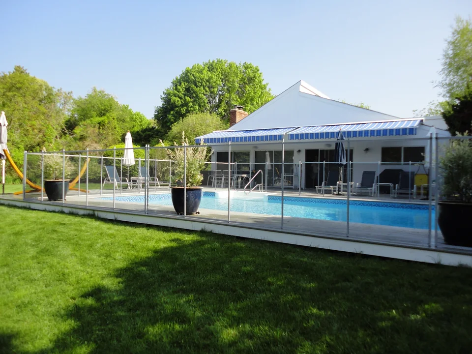 4' Guardian Vanishing Pool Fence in a Trex Deck in Westhampton, NY